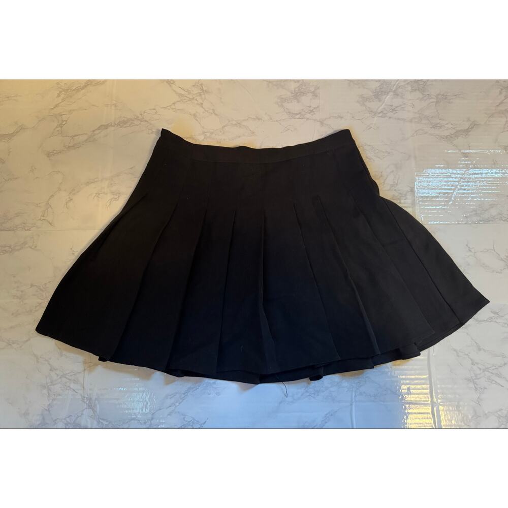 Urban Coco Black Pleated Skirt w/Shorts, size: XL